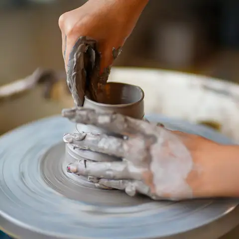 In Wheel Throwing, make a bowl using the centring and pulling methods—a wonderful way to clear the mind.