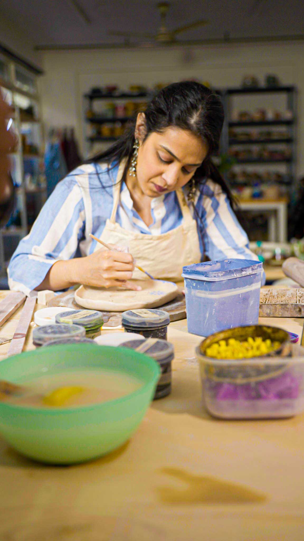 Unlock Your Artistic Side: Wheel Throwing & Handbuilding Pottery!