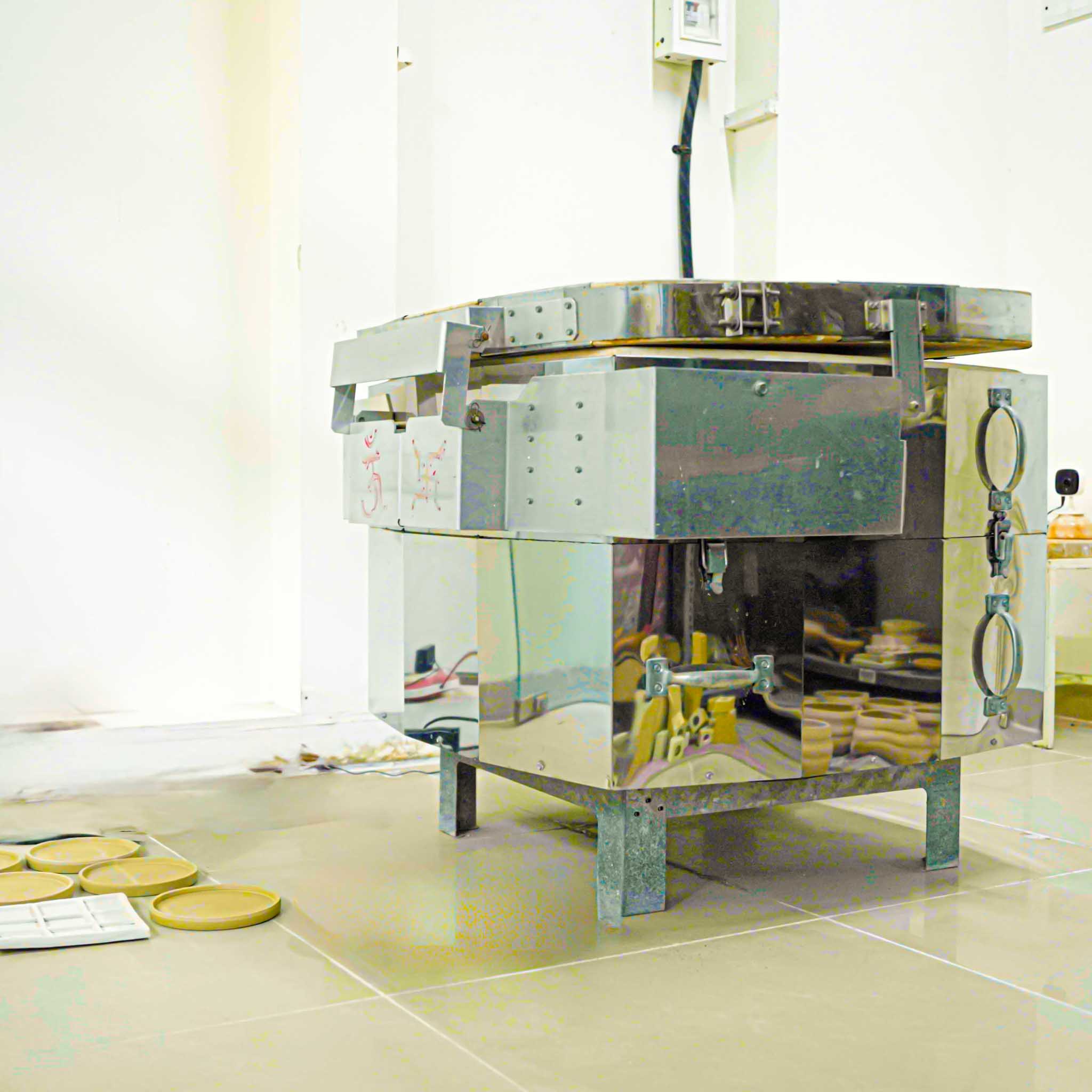 Why Art Lovers Can’t Get Enough of These Pottery Classes!